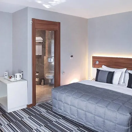Mimi Hotel 4*